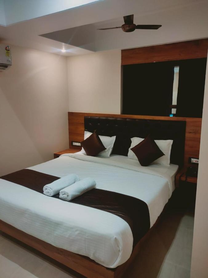 Aditya Inn Guwahati Buitenkant foto