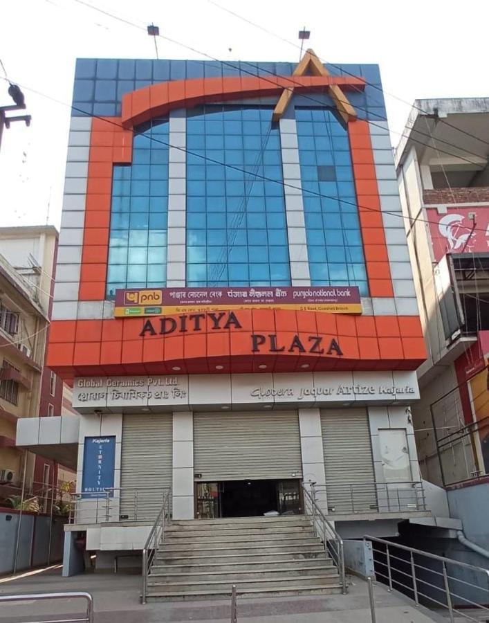 Aditya Inn Guwahati Buitenkant foto