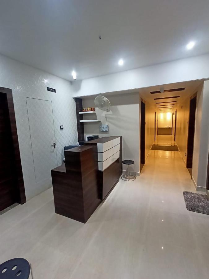 Aditya Inn Guwahati Buitenkant foto