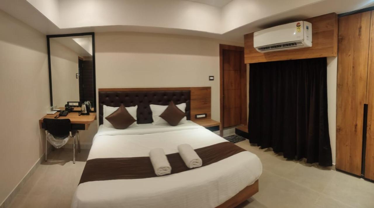 Aditya Inn Guwahati Buitenkant foto
